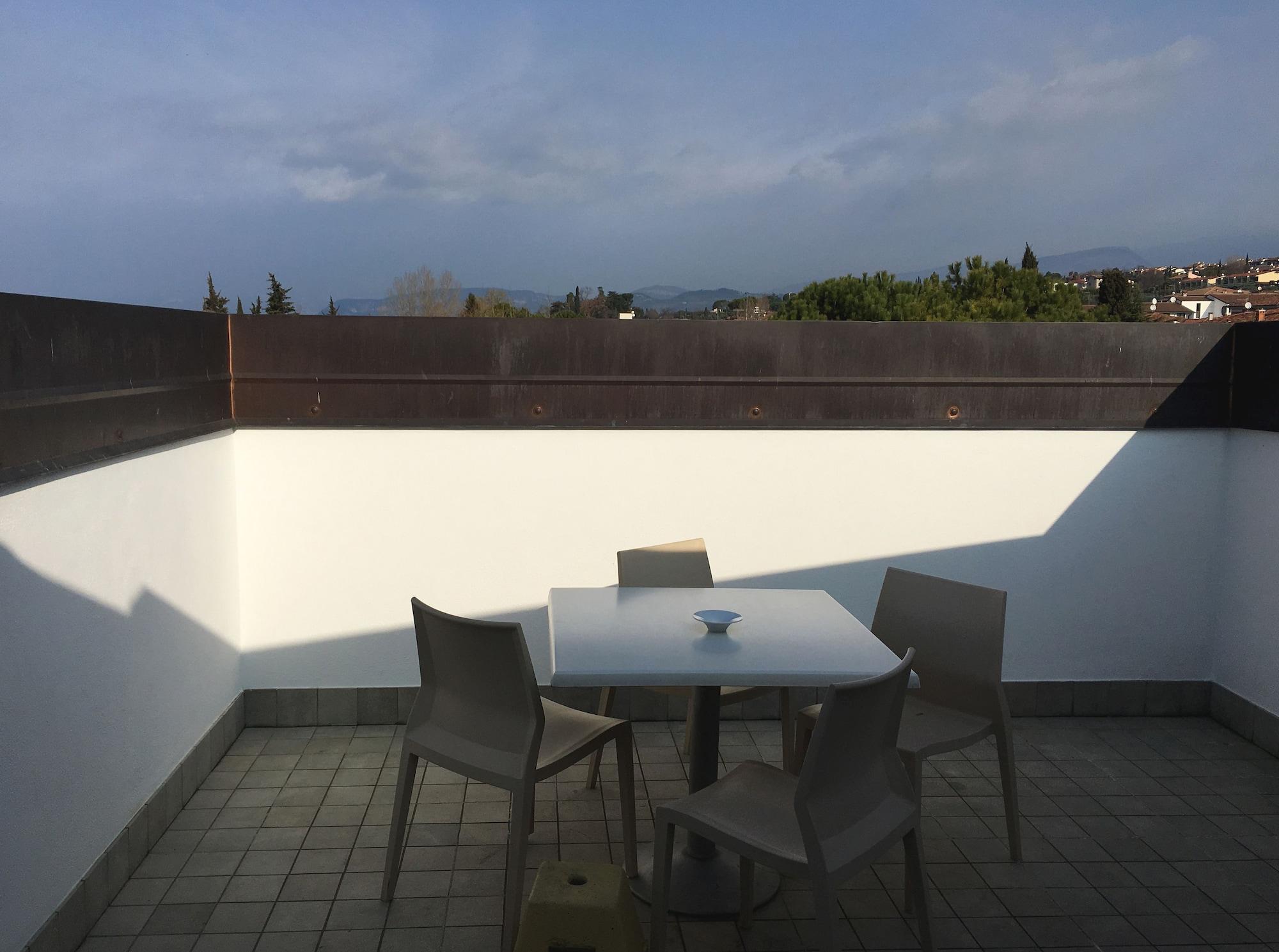 Vialeromadodici Rooms & Apartments Lazise Exterior foto