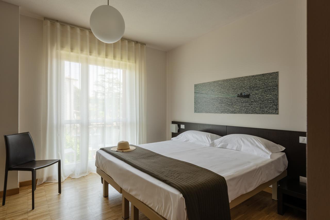 Vialeromadodici Rooms & Apartments Lazise Exterior foto