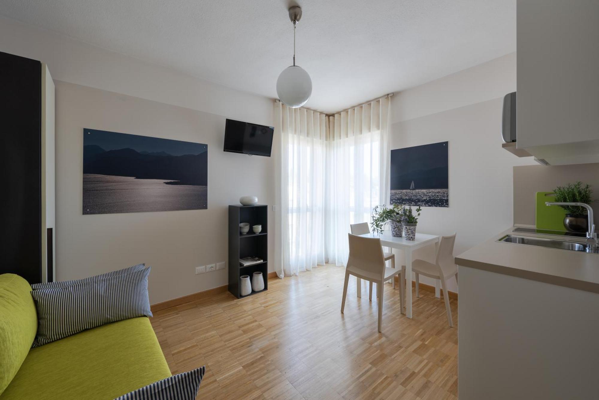 Vialeromadodici Rooms & Apartments Lazise Exterior foto